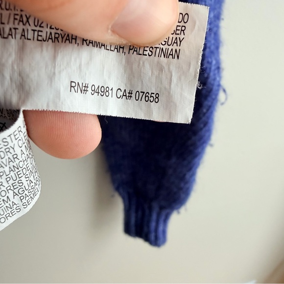 Women's Blue Knit Sweater- no tag - size Medium - Picture 5 of 8